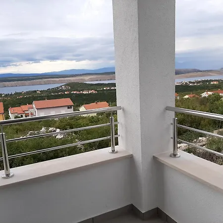 Apartma Dana *